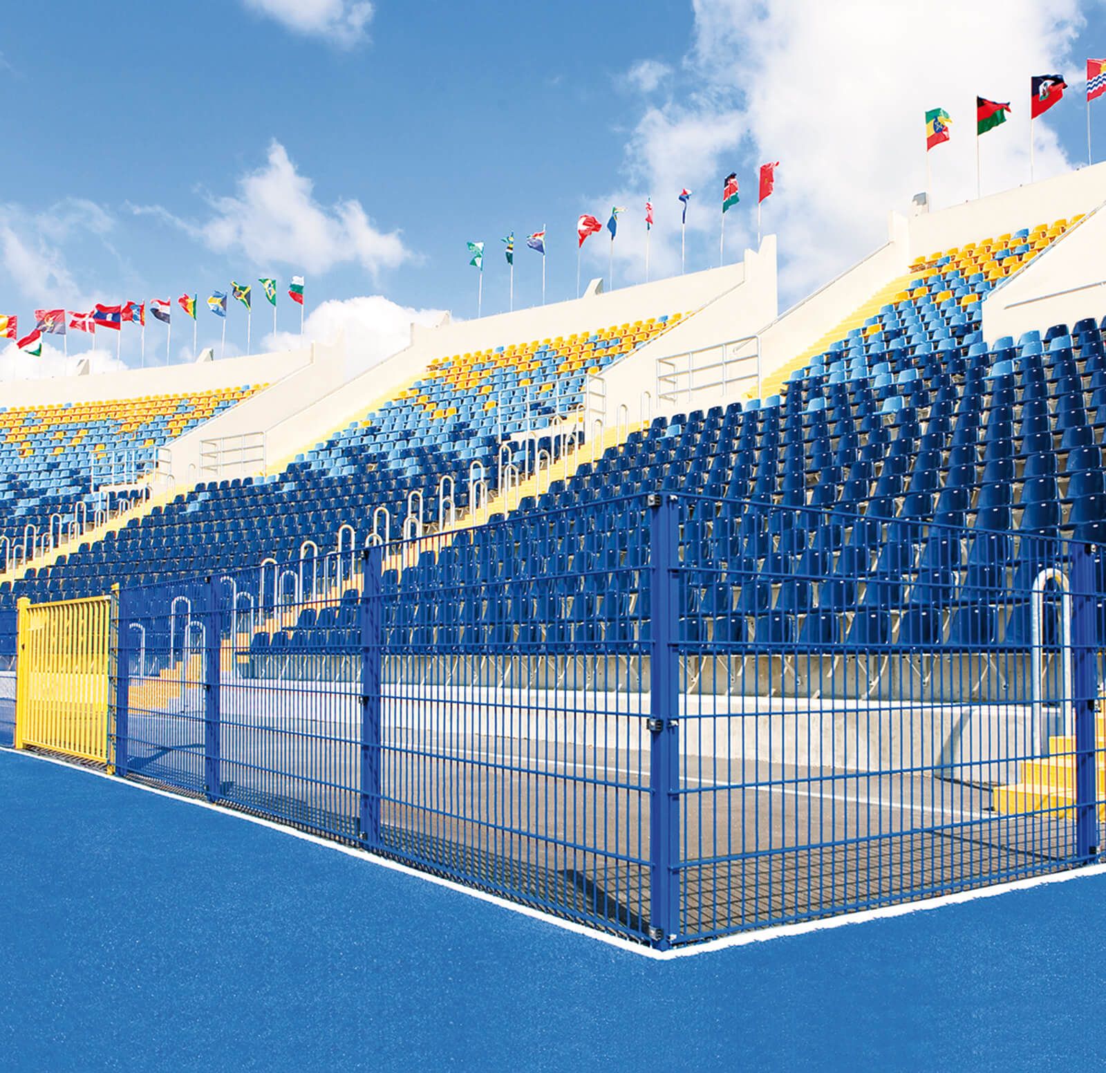 Ogrodzenia panelowe WIŚNIOWSKI VEGA Bydgoszcz i Toruń – ogrodzenie stadionu, CARPENTER